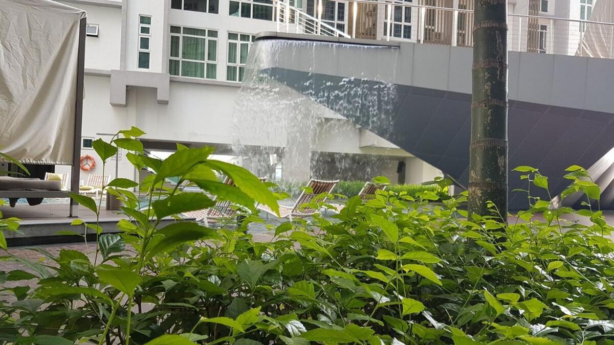 Complete Facility With Mrt, Kl And Pool View * Kuala Lumpur