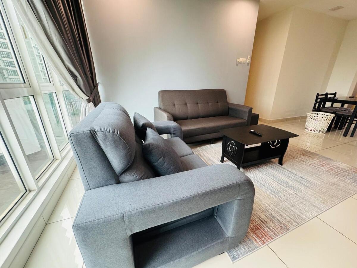 Complete Facility With Mrt, Kl And Pool View Pangsapuri