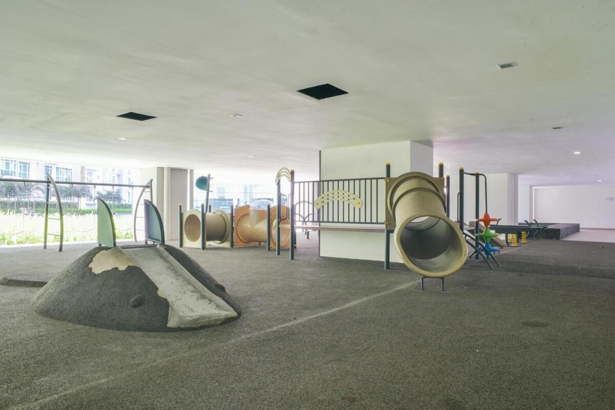 Complete Facility With Mrt, Kl And Pool View *
